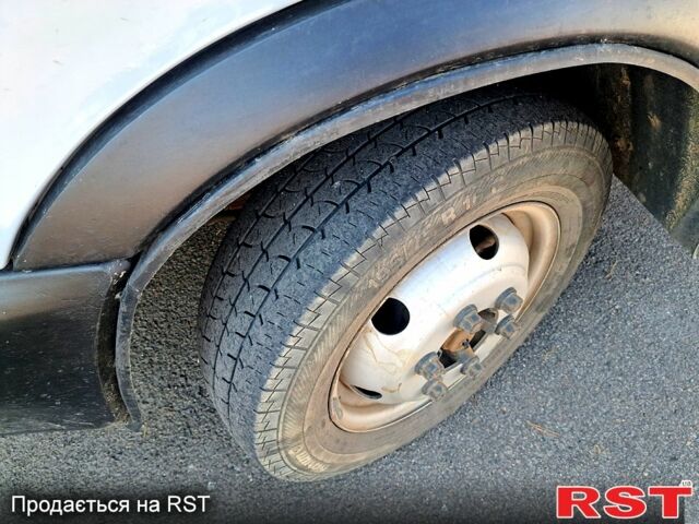 ГАЗ Газель, объемом двигателя 2.4 л и пробегом 350 тыс. км за 2000 $, фото 4 на Automoto.ua