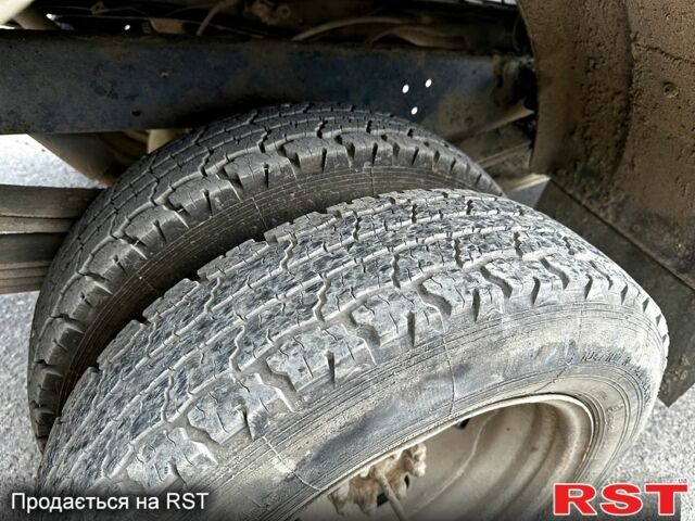 ГАЗ Газель, объемом двигателя 2.4 л и пробегом 200 тыс. км за 1450 $, фото 5 на Automoto.ua