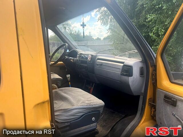 Жовтий ГАЗ Газель, об'ємом двигуна 2.9 л та пробігом 280 тис. км за 1800 $, фото 3 на Automoto.ua