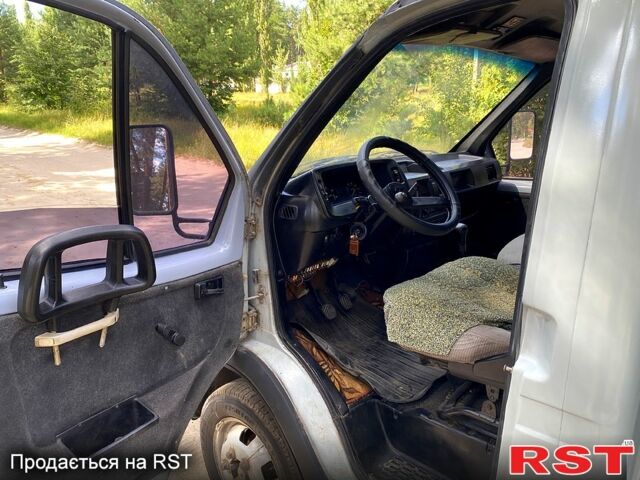 Серый ГАЗ Газель, объемом двигателя 2.4 л и пробегом 245 тыс. км за 1800 $, фото 4 на Automoto.ua