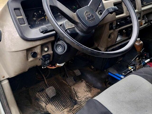 Серый ГАЗ Газель, объемом двигателя 2.4 л и пробегом 303 тыс. км за 1800 $, фото 7 на Automoto.ua