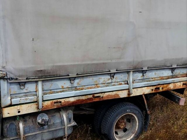 Серый ГАЗ Газель, объемом двигателя 2.4 л и пробегом 303 тыс. км за 1800 $, фото 2 на Automoto.ua