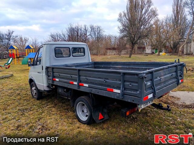 Серый ГАЗ Газель, объемом двигателя 2.5 л и пробегом 120 тыс. км за 1900 $, фото 4 на Automoto.ua