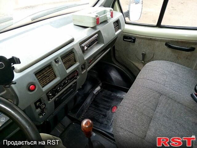 Сірий ГАЗ Газель, об'ємом двигуна 2.4 л та пробігом 0 тис. км за 2000 $, фото 5 на Automoto.ua