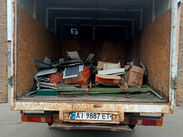 Серый ГАЗ Газель, объемом двигателя 2.4 л и пробегом 84 тыс. км за 1300 $, фото 2 на Automoto.ua