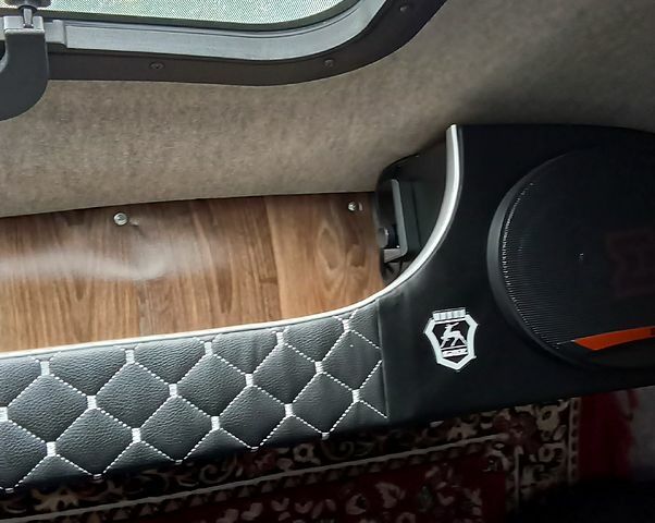 Сірий ГАЗ Газель, об'ємом двигуна 2.9 л та пробігом 182 тис. км за 8000 $, фото 2 на Automoto.ua