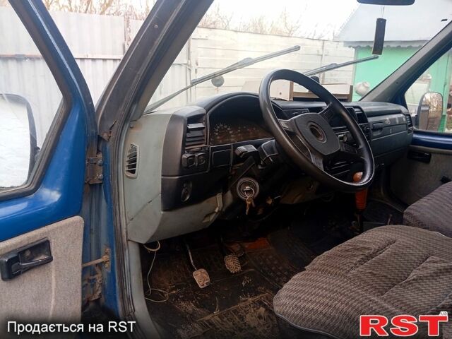 Синий ГАЗ Газель, объемом двигателя 2.3 л и пробегом 135 тыс. км за 1400 $, фото 4 на Automoto.ua
