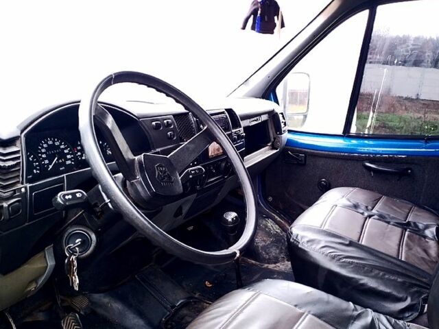 Синий ГАЗ Газель, объемом двигателя 2.4 л и пробегом 400 тыс. км за 2000 $, фото 1 на Automoto.ua