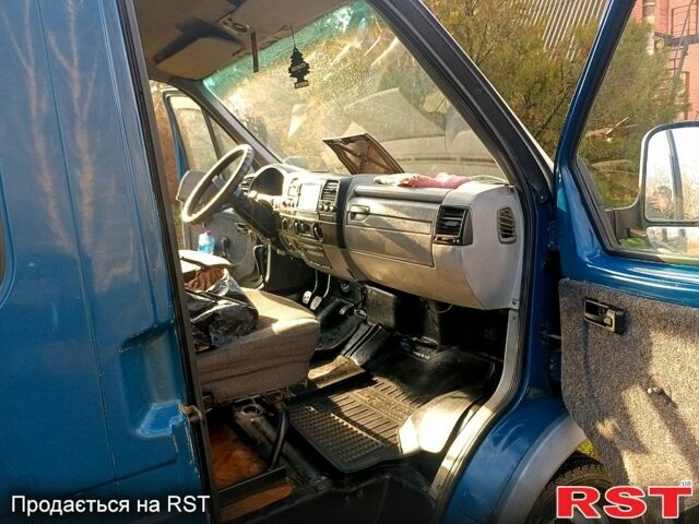 Синий ГАЗ Газель, объемом двигателя 2.5 л и пробегом 195 тыс. км за 2000 $, фото 2 на Automoto.ua