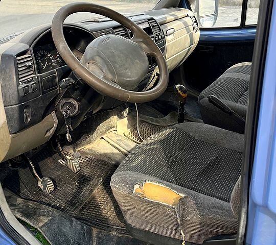 Синий ГАЗ Газель, объемом двигателя 2.5 л и пробегом 0 тыс. км за 4000 $, фото 4 на Automoto.ua