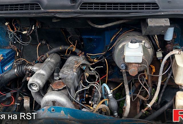 Синий ГАЗ Газель, объемом двигателя 2.4 л и пробегом 186 тыс. км за 1800 $, фото 3 на Automoto.ua