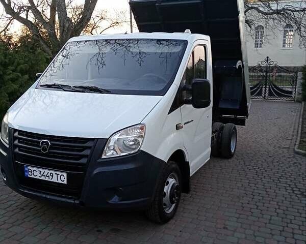 Белый ГАЗ Next, объемом двигателя 2.78 л и пробегом 200 тыс. км за 12500 $, фото 2 на Automoto.ua