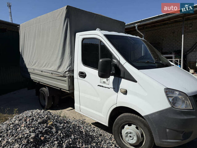 Белый ГАЗ Next, объемом двигателя 2.78 л и пробегом 96 тыс. км за 9000 $, фото 2 на Automoto.ua