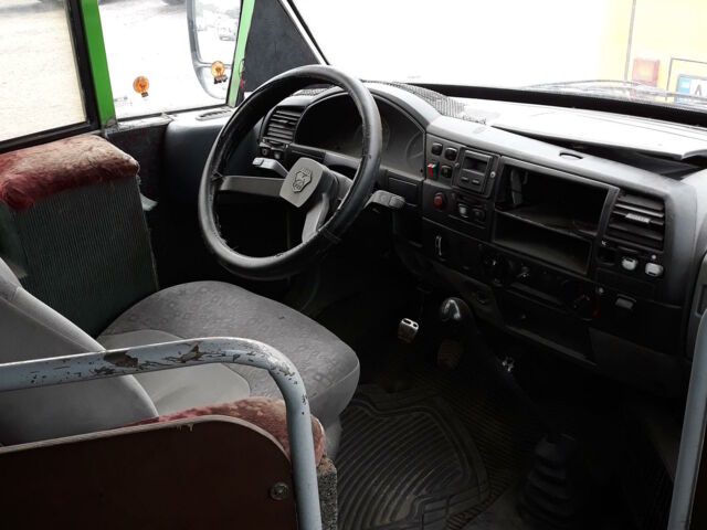 Зелений ГАЗ РУТА, об'ємом двигуна 2.5 л та пробігом 20 тис. км за 11000 $, фото 5 на Automoto.ua