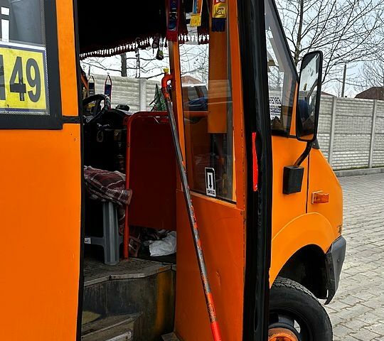 Оранжевый ГАЗ РУТА, объемом двигателя 2 л и пробегом 456 тыс. км за 5500 $, фото 5 на Automoto.ua