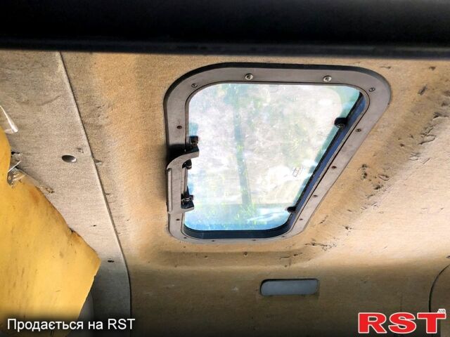 Белый ГАЗ Соболь, объемом двигателя 2.3 л и пробегом 333 тыс. км за 1250 $, фото 5 на Automoto.ua