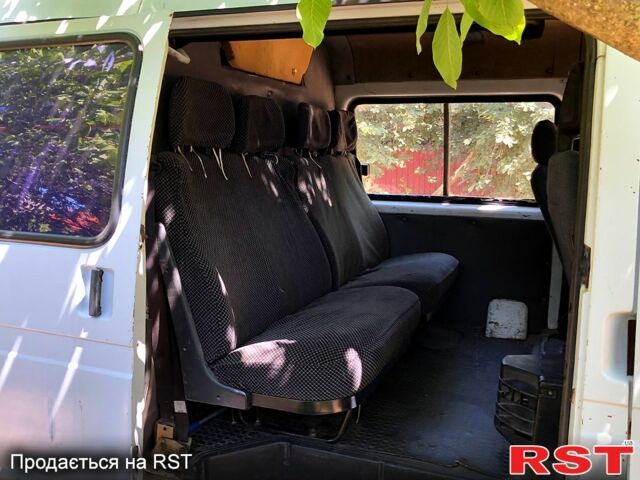 Белый ГАЗ Соболь, объемом двигателя 2.3 л и пробегом 333 тыс. км за 1250 $, фото 4 на Automoto.ua