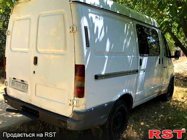 Белый ГАЗ Соболь, объемом двигателя 2.3 л и пробегом 333 тыс. км за 1250 $, фото 7 на Automoto.ua