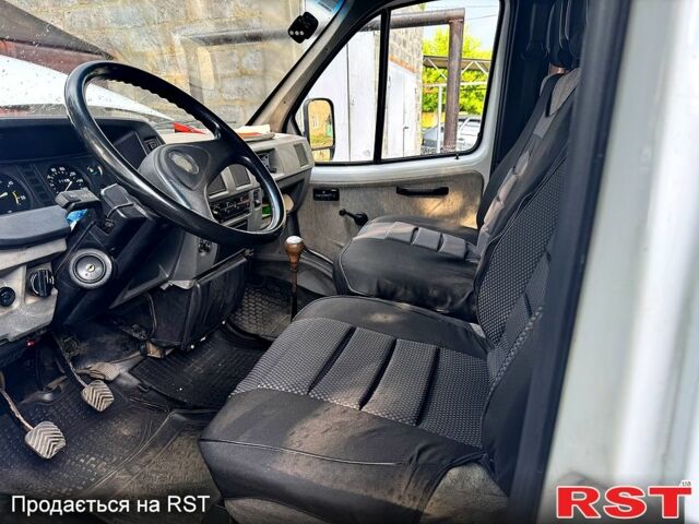 Білий ГАЗ Соболь, об'ємом двигуна 2.3 л та пробігом 150 тис. км за 2200 $, фото 2 на Automoto.ua