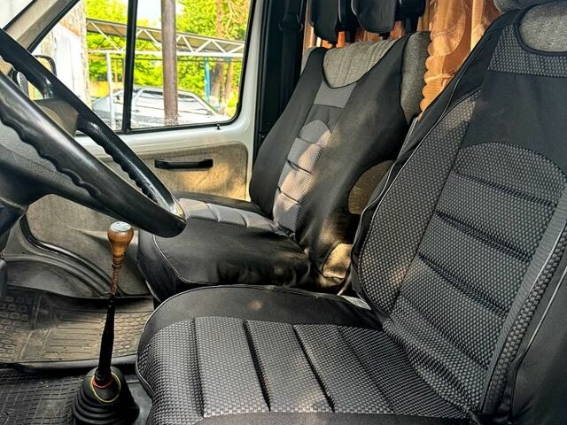 Білий ГАЗ Соболь, об'ємом двигуна 2.3 л та пробігом 150 тис. км за 2200 $, фото 3 на Automoto.ua