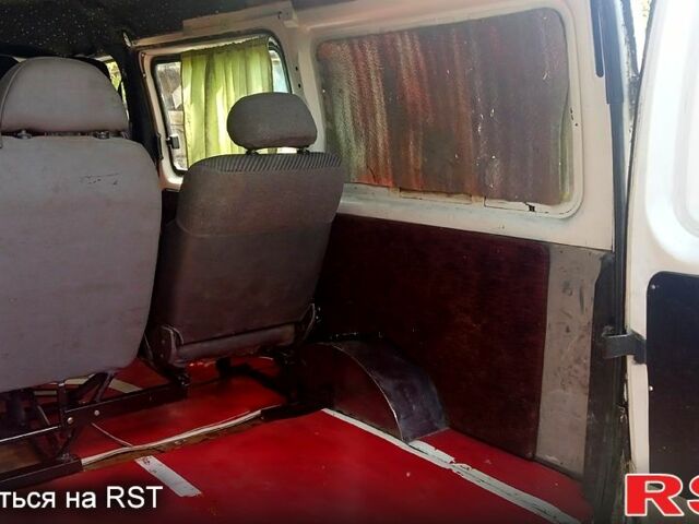 Белый ГАЗ Соболь, объемом двигателя 2.3 л и пробегом 199 тыс. км за 1500 $, фото 5 на Automoto.ua