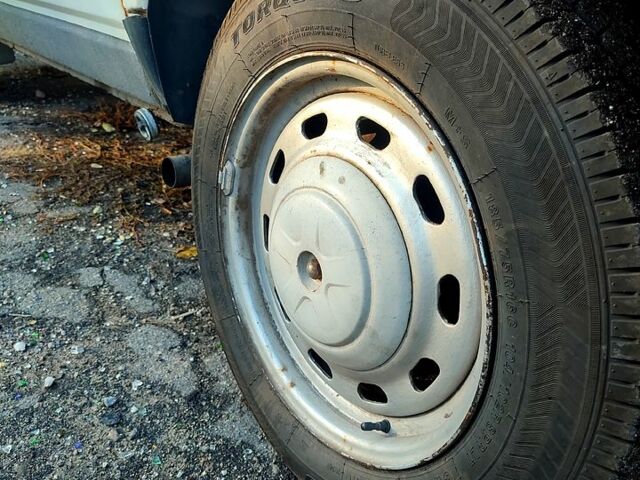 Білий ГАЗ Соболь, об'ємом двигуна 2.5 л та пробігом 280 тис. км за 2200 $, фото 7 на Automoto.ua