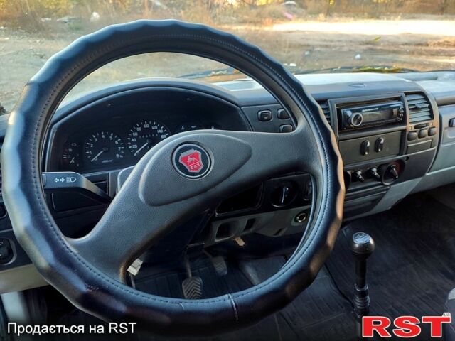 Білий ГАЗ Соболь, об'ємом двигуна 2.5 л та пробігом 280 тис. км за 2200 $, фото 6 на Automoto.ua