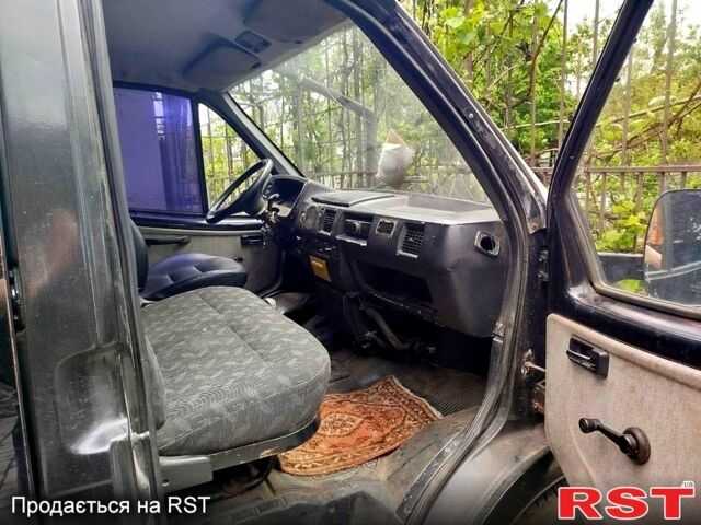 Черный ГАЗ Соболь, объемом двигателя 2.4 л и пробегом 250 тыс. км за 1350 $, фото 5 на Automoto.ua