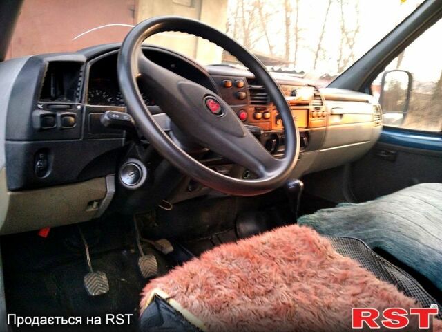 Синий ГАЗ Соболь, объемом двигателя 2.3 л и пробегом 80 тыс. км за 1600 $, фото 2 на Automoto.ua