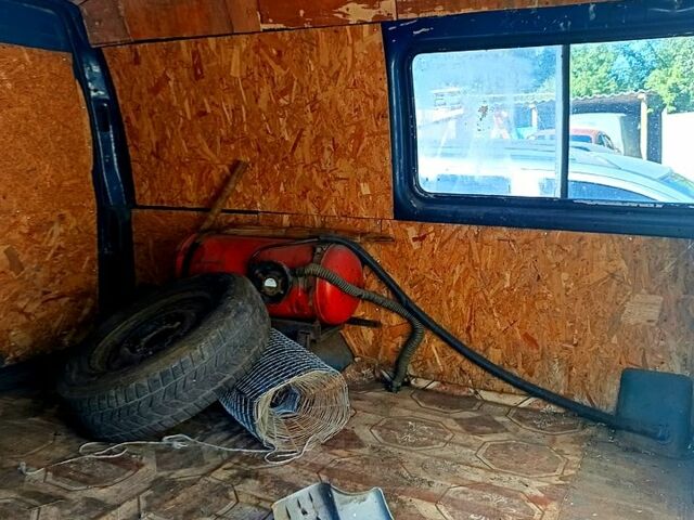 Синий ГАЗ Соболь, объемом двигателя 2.3 л и пробегом 250 тыс. км за 1700 $, фото 5 на Automoto.ua