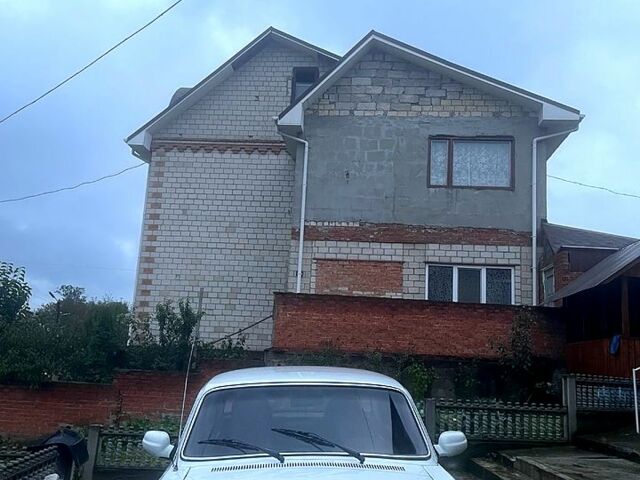 Белый ГАЗ Волга, объемом двигателя 2.4 л и пробегом 155 тыс. км за 1000 $, фото 1 на Automoto.ua