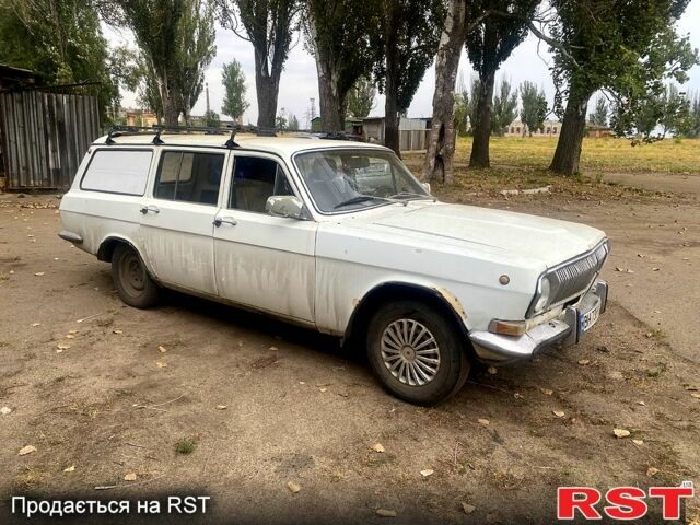 Белый ГАЗ Волга, объемом двигателя 2.4 л и пробегом 167 тыс. км за 1100 $, фото 1 на Automoto.ua