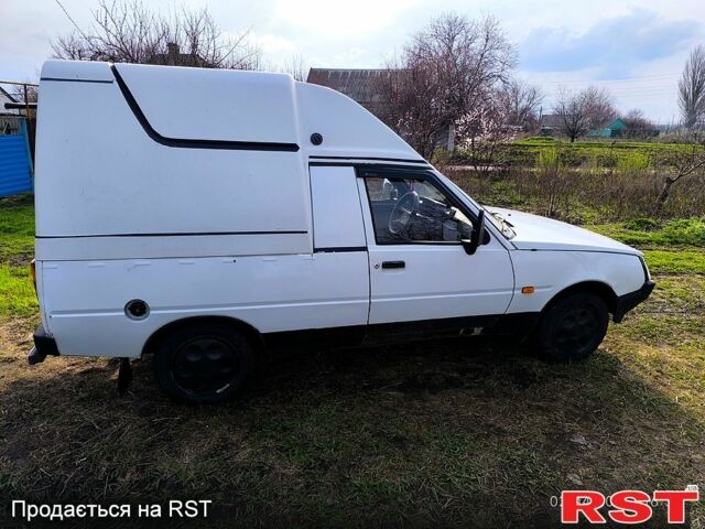 Белый ГАЗ Волга, объемом двигателя 2 л и пробегом 0 тыс. км за 700 $, фото 4 на Automoto.ua