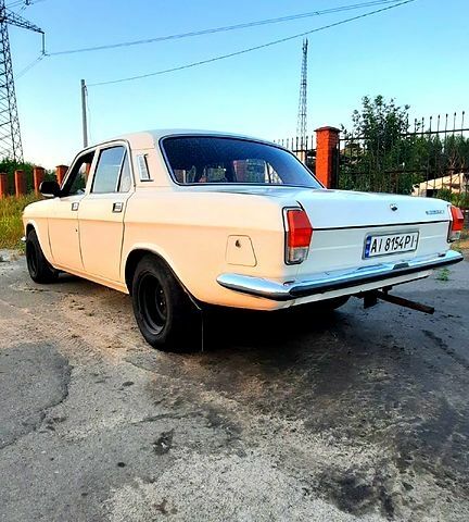 Белый ГАЗ Волга, объемом двигателя 2.4 л и пробегом 120 тыс. км за 1600 $, фото 1 на Automoto.ua