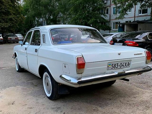 Белый ГАЗ Волга, объемом двигателя 2.4 л и пробегом 108 тыс. км за 1100 $, фото 1 на Automoto.ua