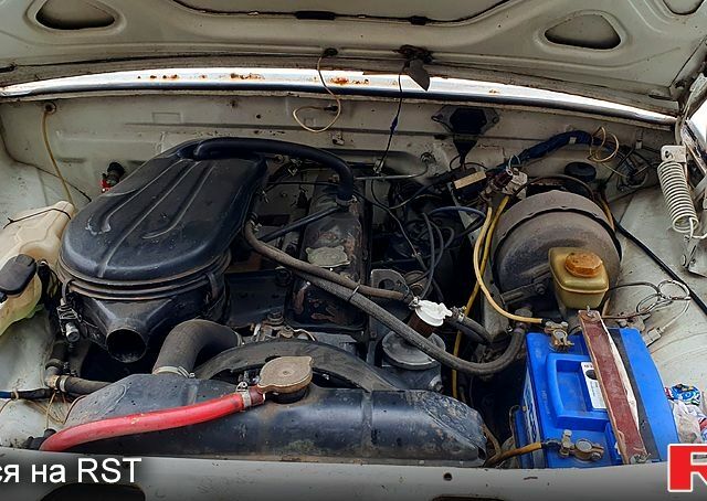 Белый ГАЗ Волга, объемом двигателя 2.4 л и пробегом 127 тыс. км за 600 $, фото 3 на Automoto.ua