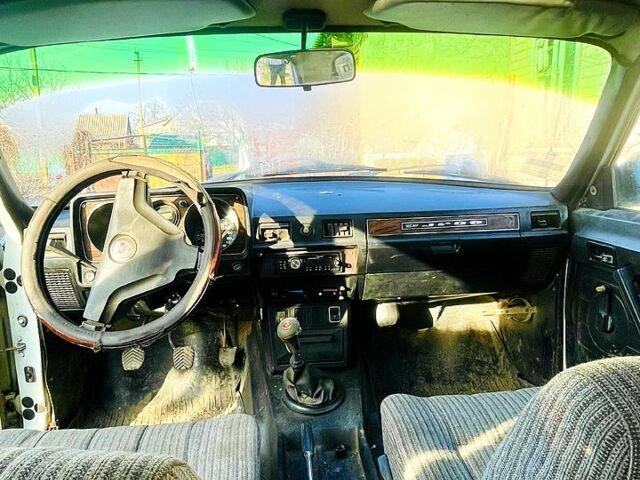 Білий ГАЗ Волга, об'ємом двигуна 2.4 л та пробігом 0 тис. км за 700 $, фото 5 на Automoto.ua