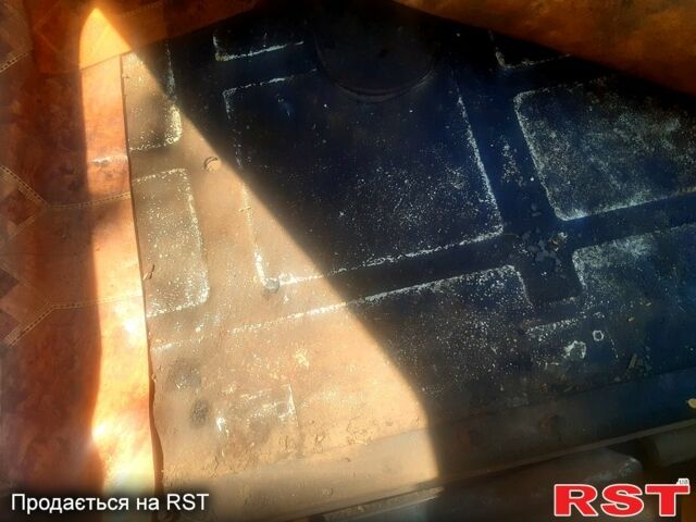 Белый ГАЗ Волга, объемом двигателя 2.4 л и пробегом 120 тыс. км за 600 $, фото 2 на Automoto.ua