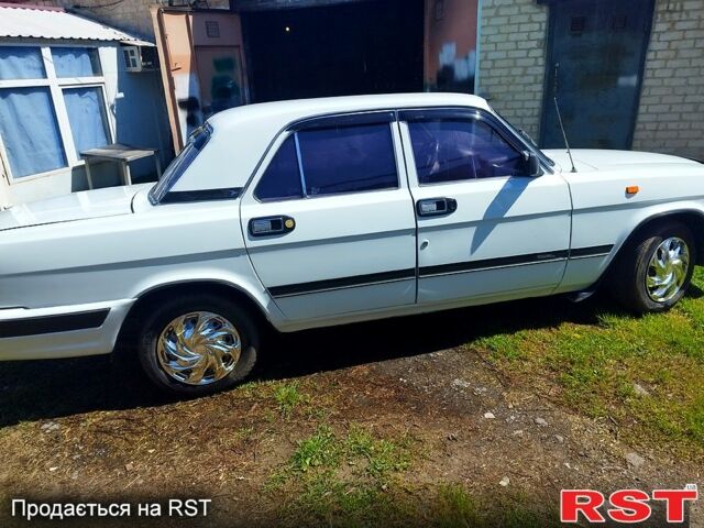Белый ГАЗ Волга, объемом двигателя 2.4 л и пробегом 200 тыс. км за 1200 $, фото 2 на Automoto.ua