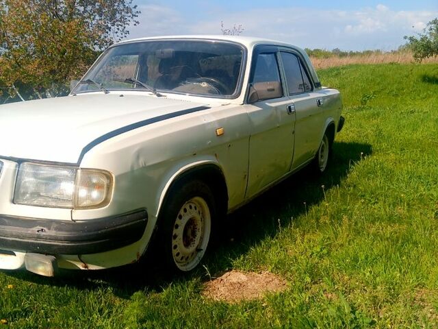 Белый ГАЗ Волга, объемом двигателя 2.5 л и пробегом 158 тыс. км за 800 $, фото 6 на Automoto.ua