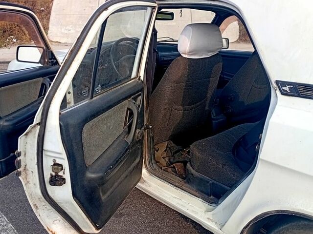 Белый ГАЗ Волга, объемом двигателя 2 л и пробегом 150 тыс. км за 1000 $, фото 5 на Automoto.ua