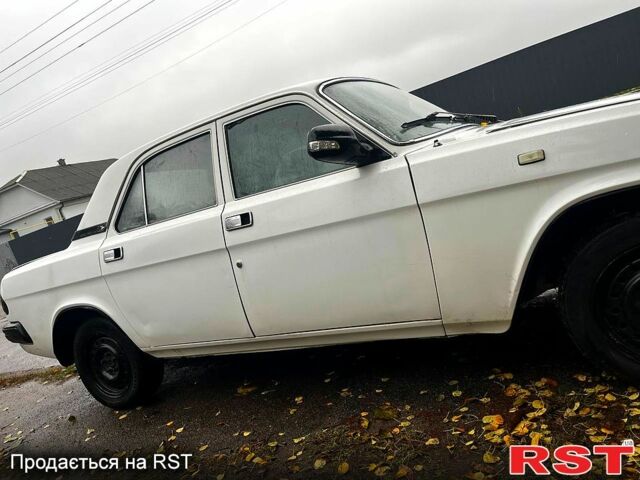 Білий ГАЗ Волга, об'ємом двигуна 2.4 л та пробігом 316 тис. км за 900 $, фото 1 на Automoto.ua