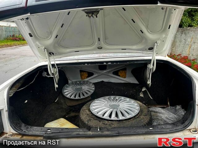 Білий ГАЗ Волга, об'ємом двигуна 2.4 л та пробігом 316 тис. км за 900 $, фото 5 на Automoto.ua