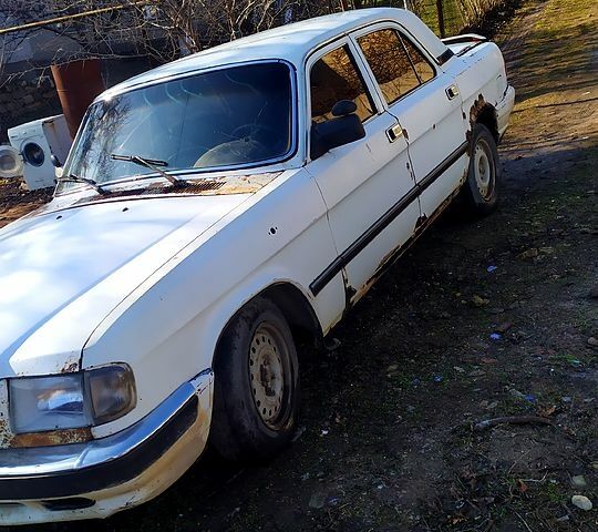 Белый ГАЗ Волга, объемом двигателя 2.4 л и пробегом 211 тыс. км за 650 $, фото 6 на Automoto.ua