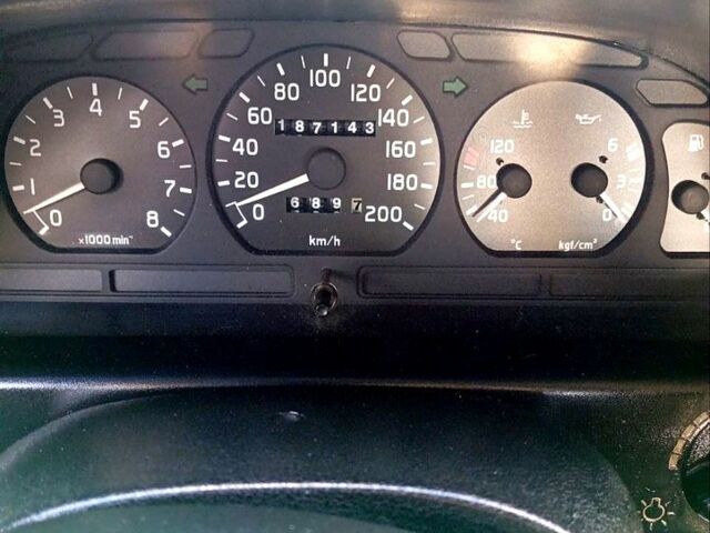 Білий ГАЗ Волга, об'ємом двигуна 2.4 л та пробігом 180 тис. км за 1000 $, фото 7 на Automoto.ua