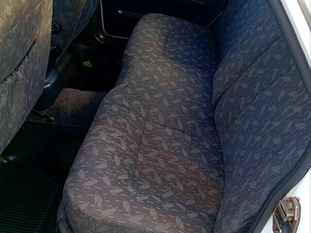 Белый ГАЗ Волга, объемом двигателя 2.4 л и пробегом 180 тыс. км за 1000 $, фото 4 на Automoto.ua