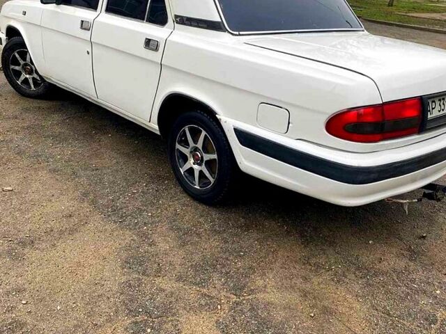 Білий ГАЗ Волга, об'ємом двигуна 2.5 л та пробігом 190 тис. км за 2000 $, фото 1 на Automoto.ua