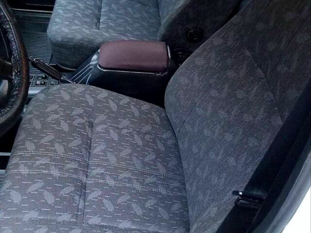 Білий ГАЗ Волга, об'ємом двигуна 2.4 л та пробігом 180 тис. км за 1000 $, фото 3 на Automoto.ua