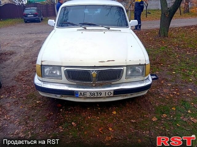 Білий ГАЗ Волга, об'ємом двигуна 2.4 л та пробігом 250 тис. км за 950 $, фото 1 на Automoto.ua