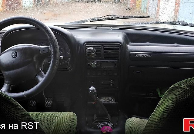 Білий ГАЗ Волга, об'ємом двигуна 2.3 л та пробігом 200 тис. км за 1000 $, фото 1 на Automoto.ua